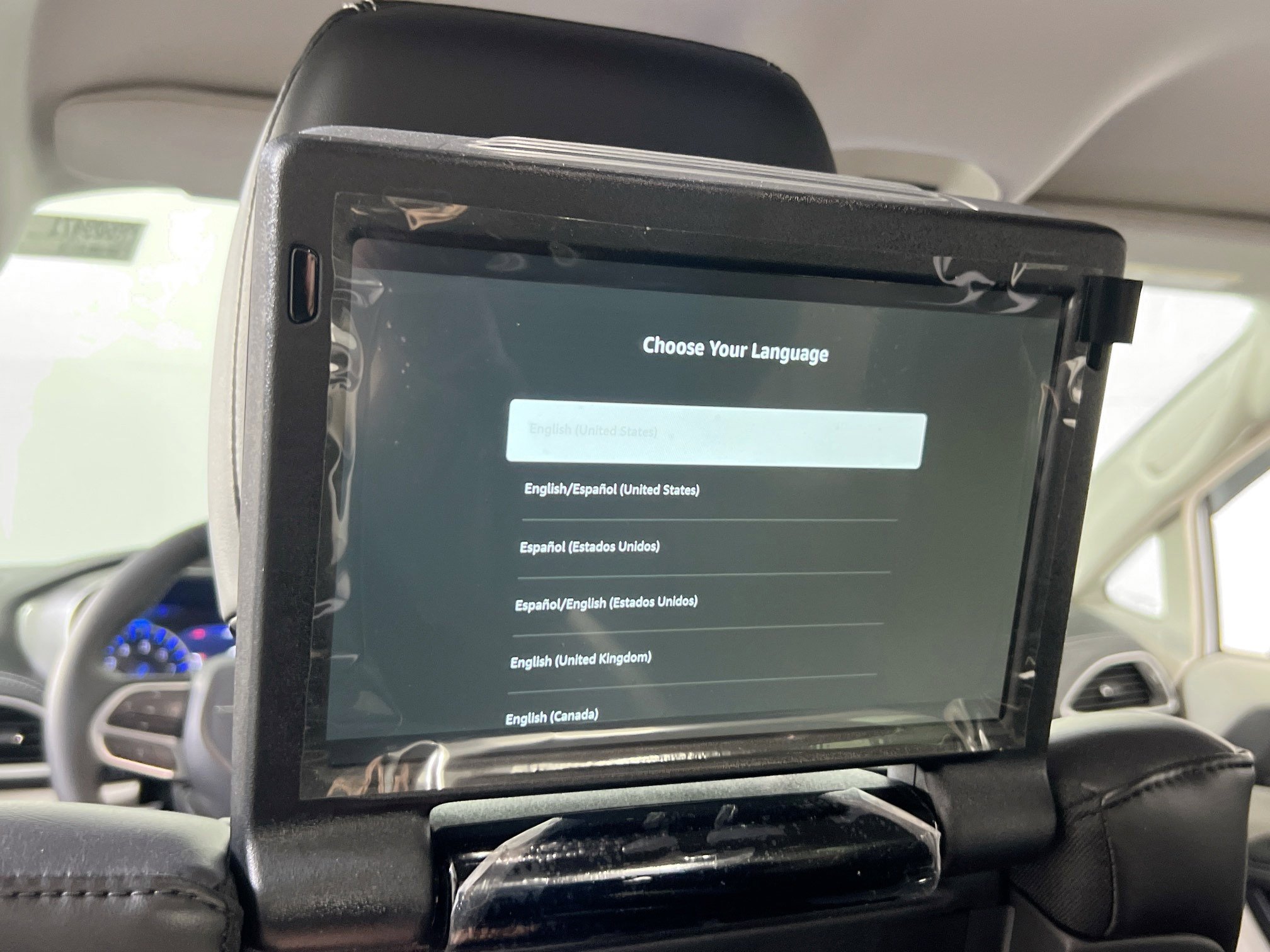 Used 2023 Chrysler Pacifica Touring-L w/ Uconnect Theater Family Group image 25