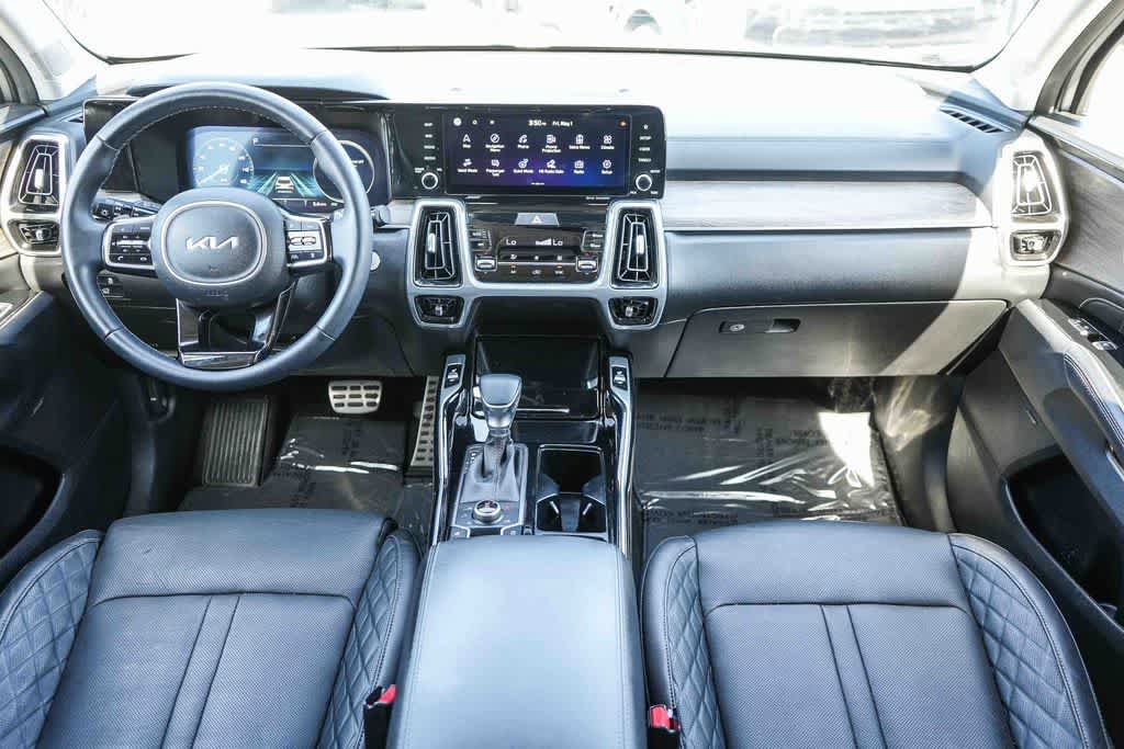 Certified 2023 Kia Sorento SX Prestige AWD/4WD image 12