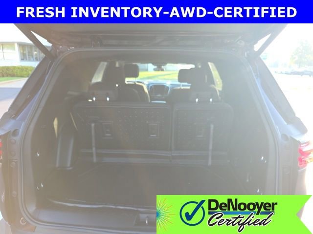Used 2022 Chevrolet Traverse LT w/ LPO, Floor Liner Package image 11