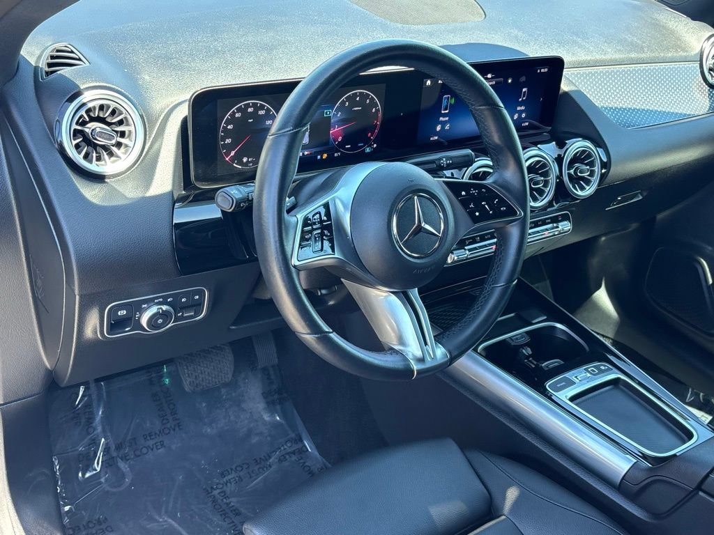 Used 2025 Mercedes-Benz GLA 250 image 9