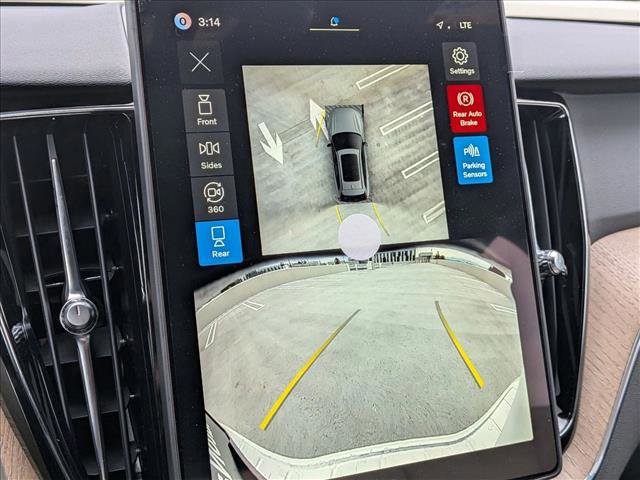 New 2026 Volvo XC60 B5 Plus w/ Climate Package image 14