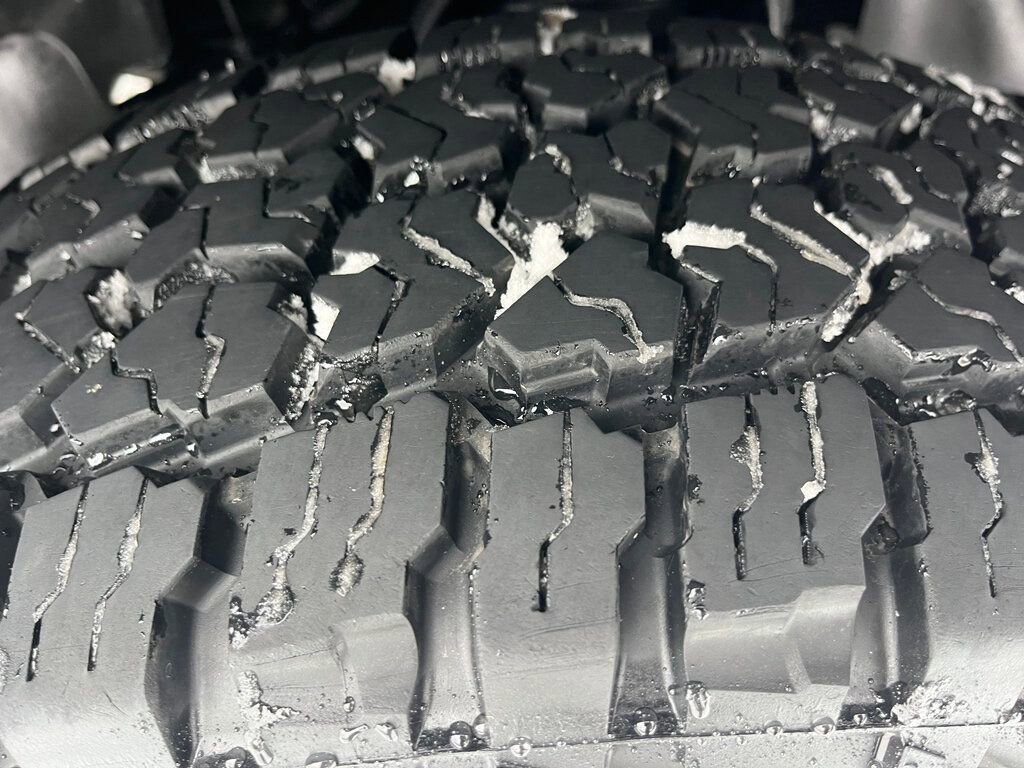 Used 2013 Chevrolet Avalanche LT w/ Suspension Package, Off-Road image 15