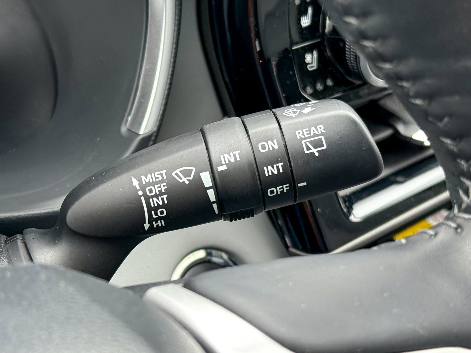 Used 2023 Toyota Highlander Limited image 31