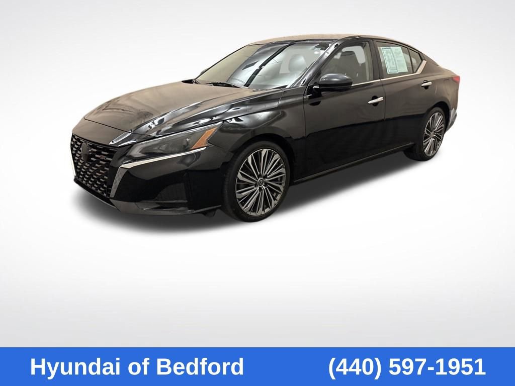 Used 2023 Nissan Altima 2.5 SL FWD image 1