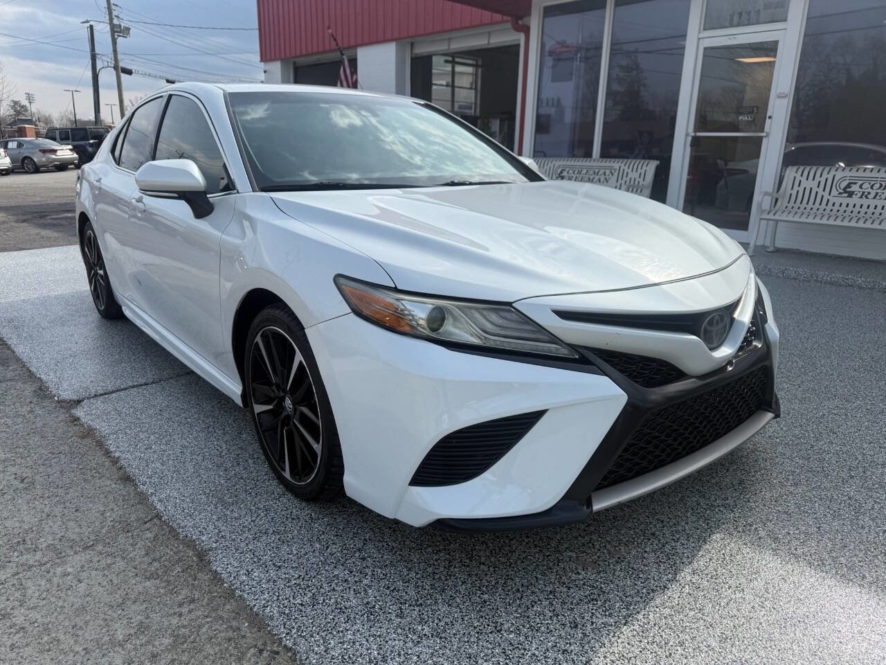 Used 2019 Toyota Camry XSE image 13