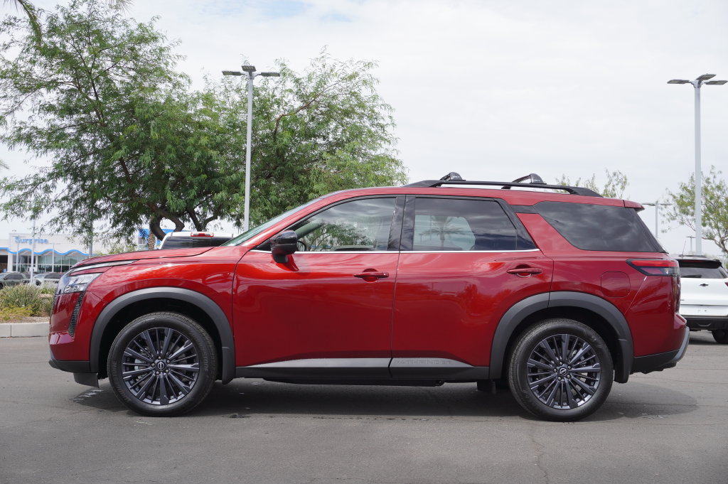 New 2026 Nissan Pathfinder SL w/ SL Premium Package FWD image 2