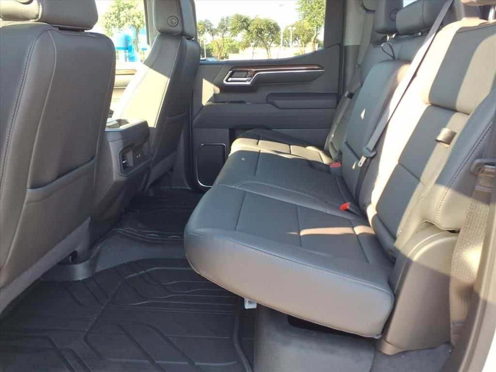 New 2026 Chevrolet Silverado 1500 LT w/ Safety Package RWD image 17