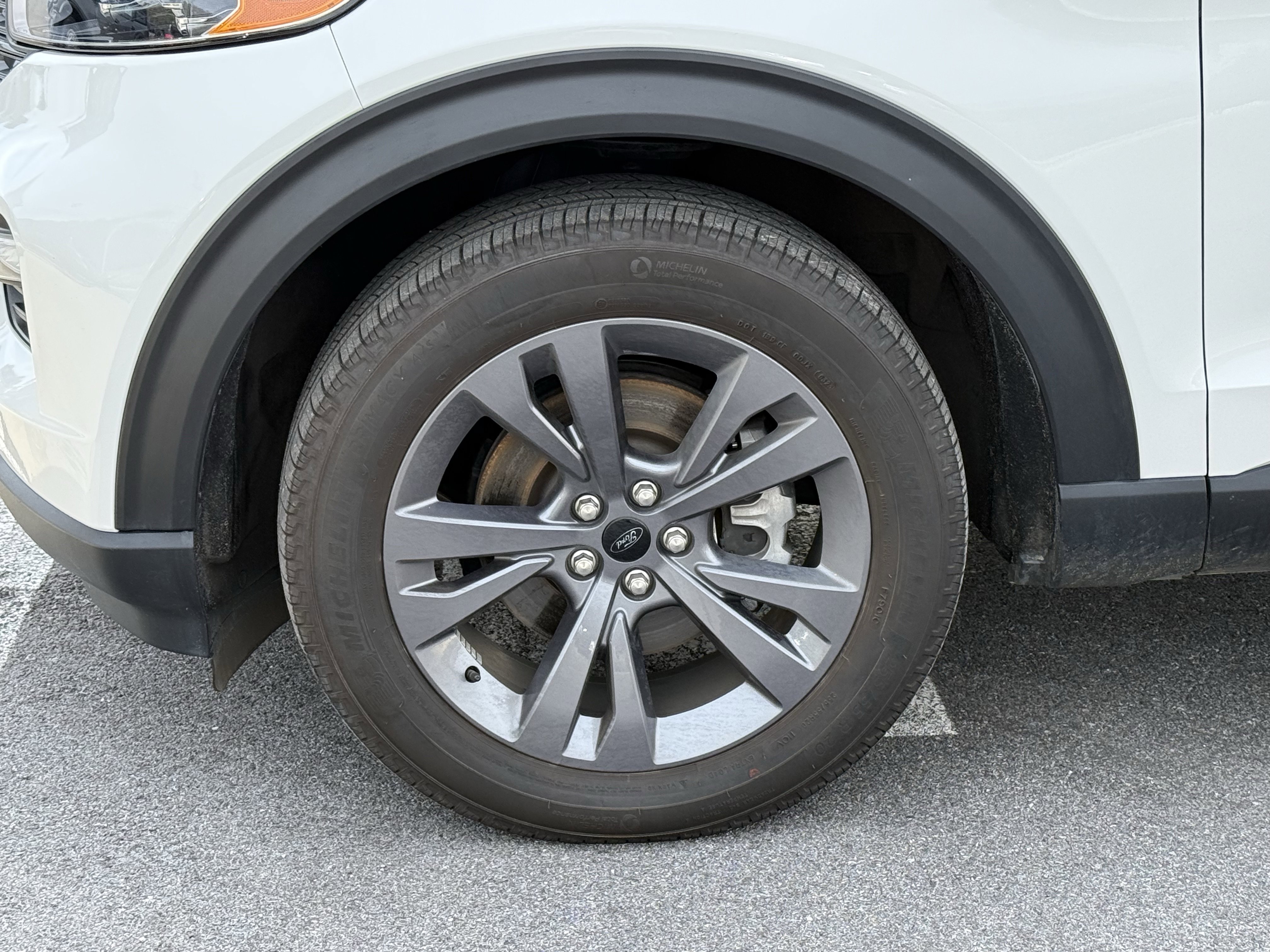 Used 2023 Ford Explorer XLT w/ Equipment Group 202A image 9