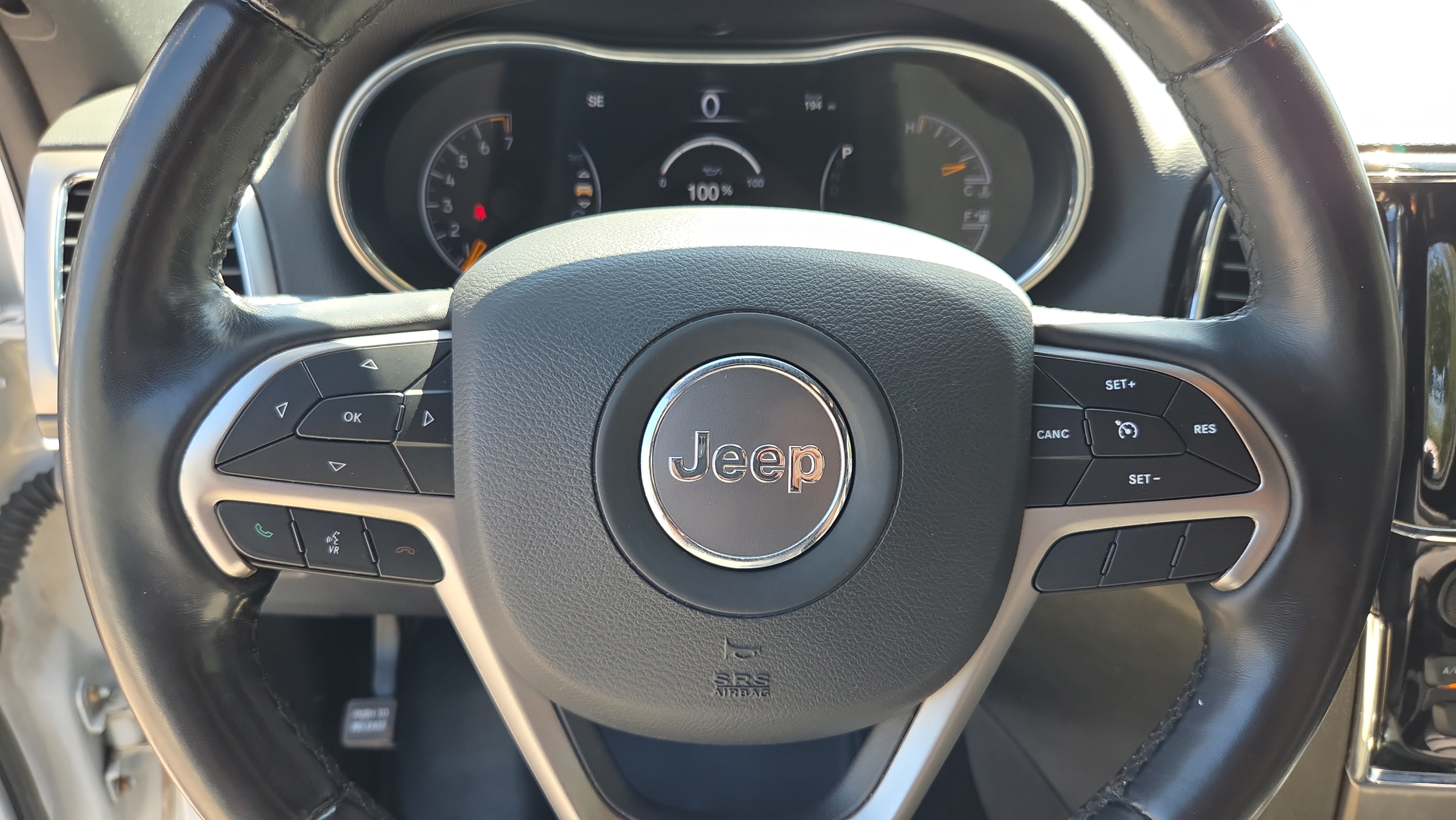 Used 2020 Jeep Grand Cherokee Limited AWD/4WD image 30