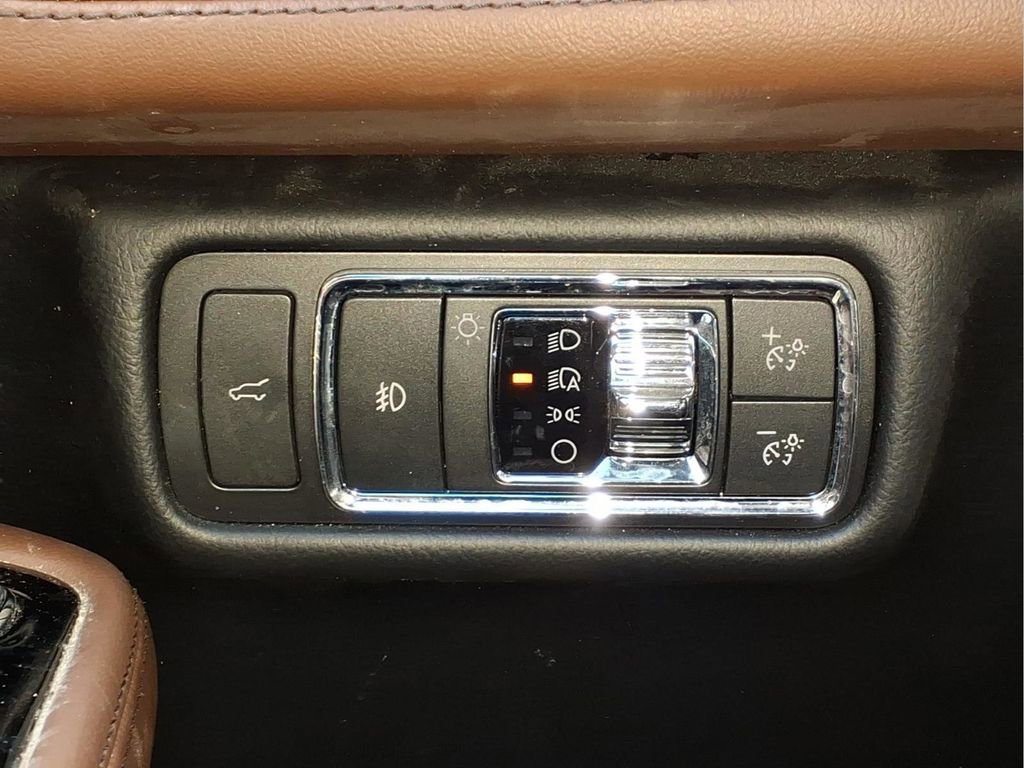 Used 2023 Lincoln Aviator Reserve w/ Equipment Group 201A image 18