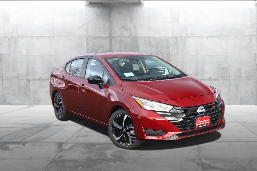 New 2025 Nissan Versa SR w/ Trunk Package image 2