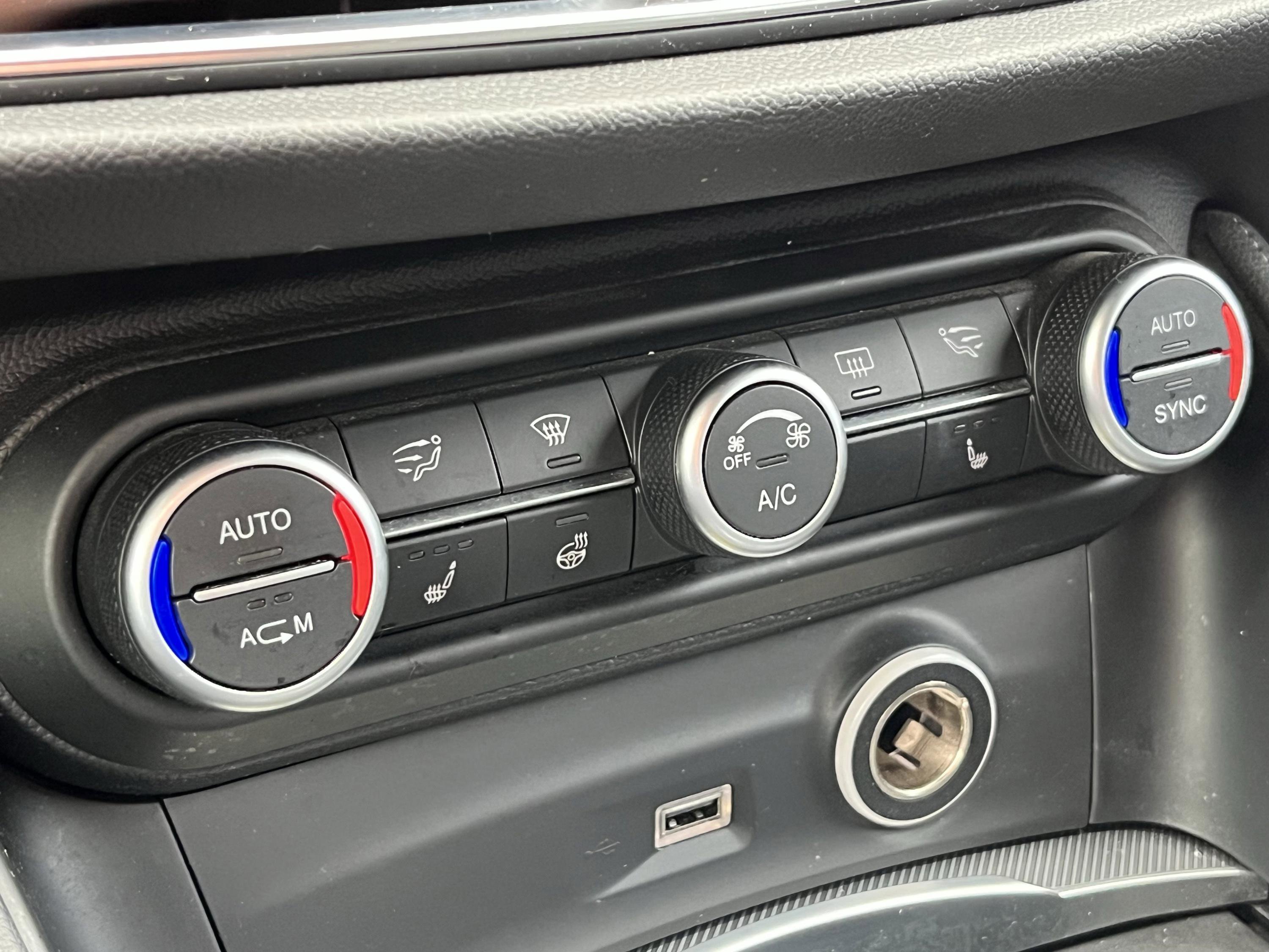 Used 2018 Alfa Romeo Stelvio Ti Sport AWD/4WD image 21