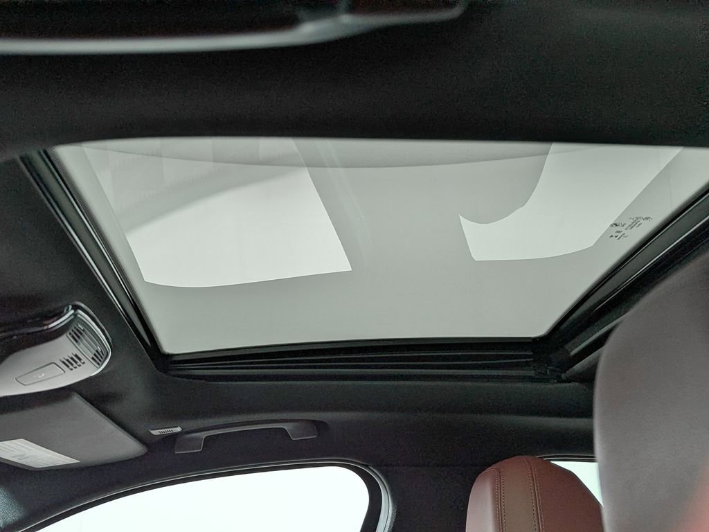 Certified 2022 BMW 330i xDrive Sedan w/ M Sport Package image 13