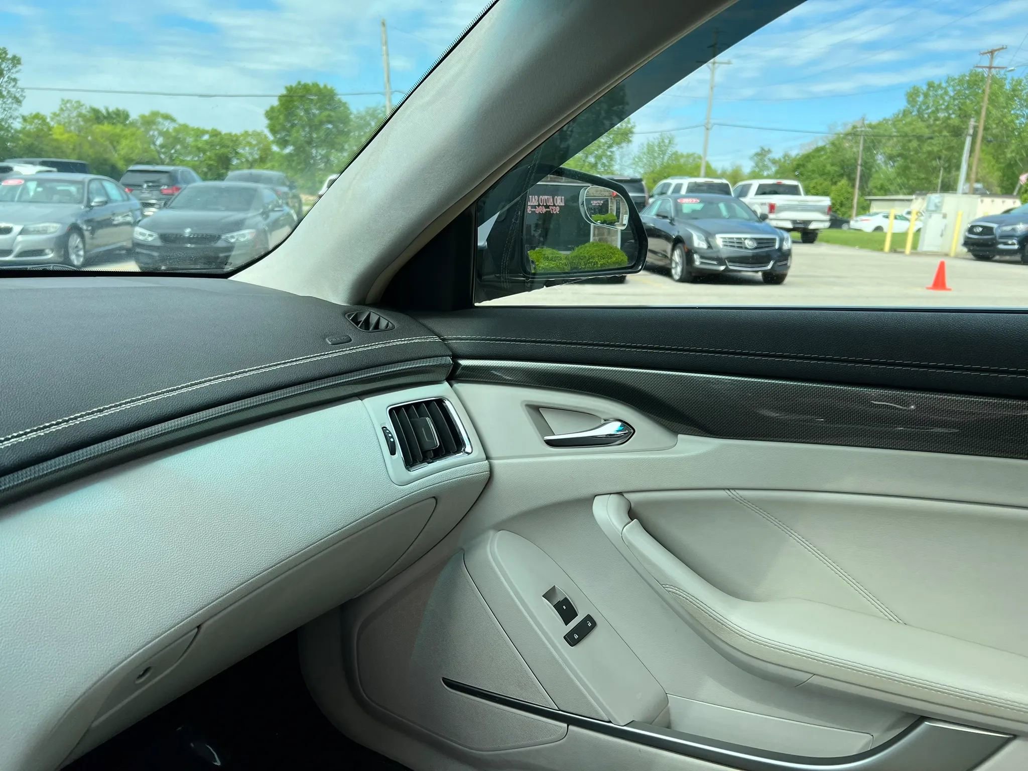 Used 2008 Cadillac CTS 3.6 AWD w/ Seating Package image 15