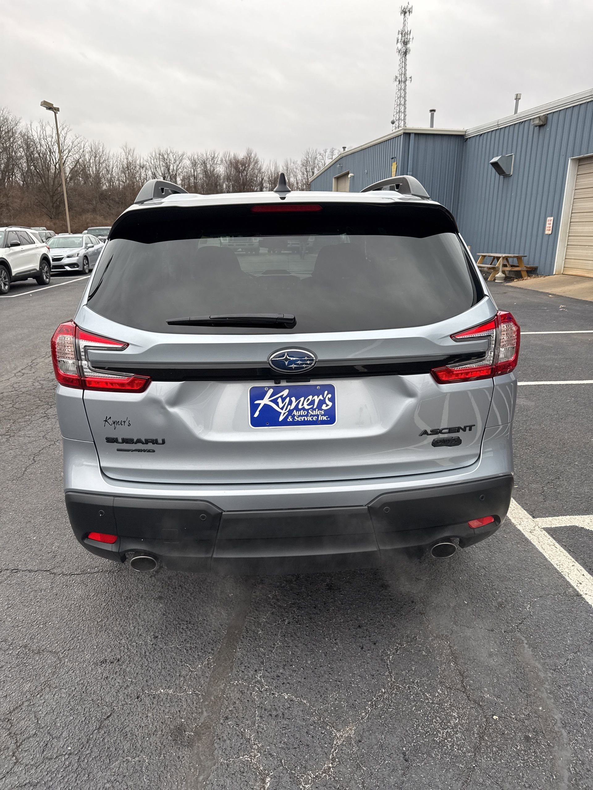 Used 2025 Subaru Ascent Bronze Edition image 5