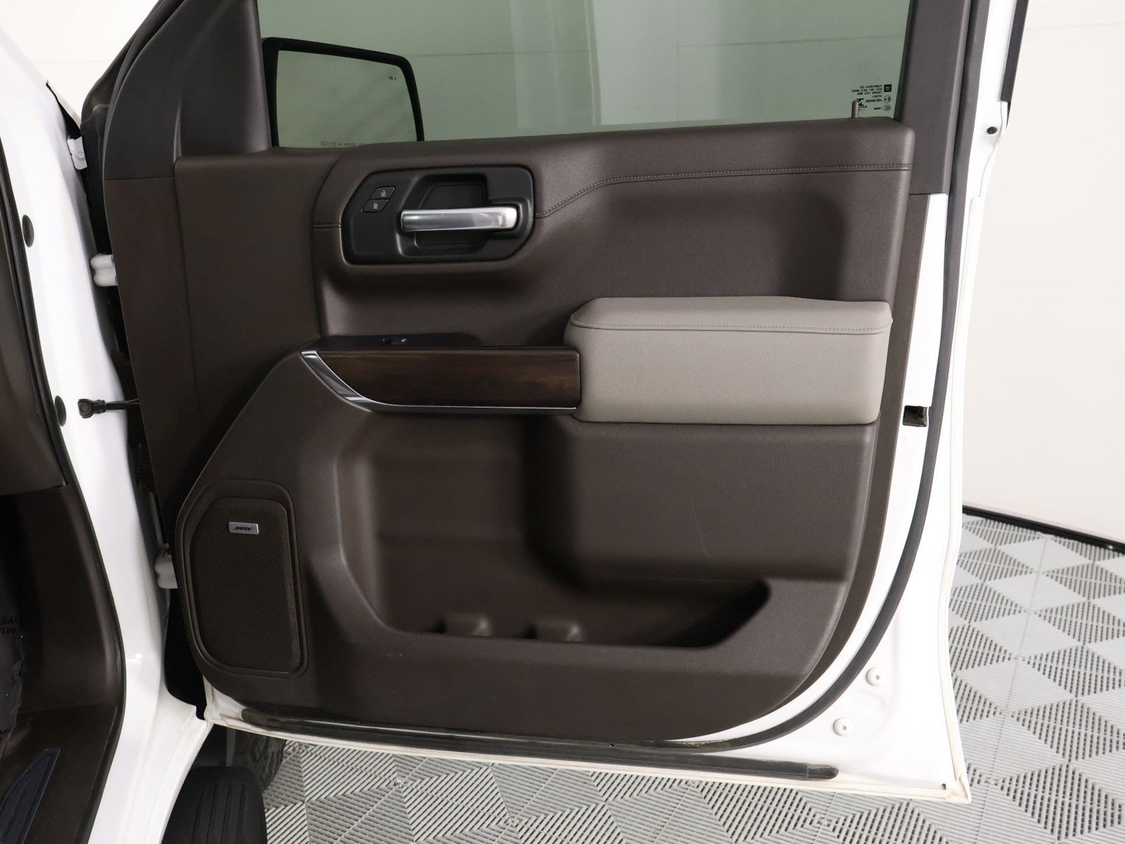 Used 2019 GMC Sierra 1500 SLT w/ SLT Premium Plus Package AWD/4WD image 21