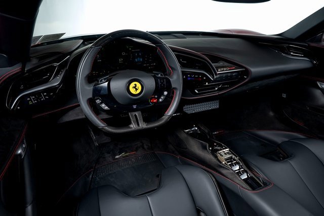 Used 2024 Ferrari SF90 Spider image 5