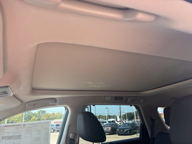 New 2026 Nissan Pathfinder SL w/ SL Premium Package FWD image 11