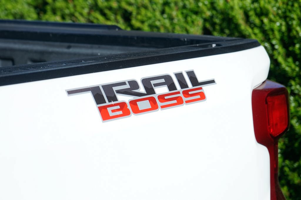 Used 2021 Chevrolet Silverado 1500 LT Trail Boss w/ Convenience Package II AWD/4WD image 42