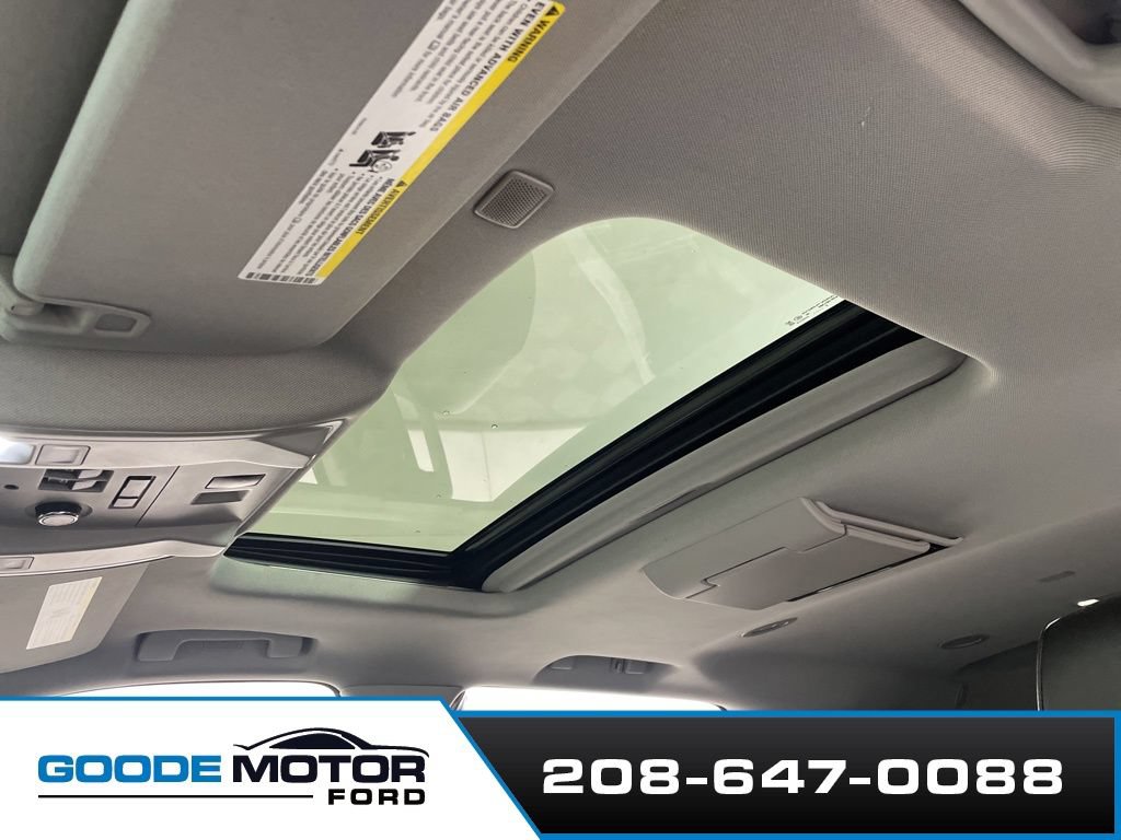 Used 2019 Cadillac Escalade Premium Luxury AWD/4WD image 18