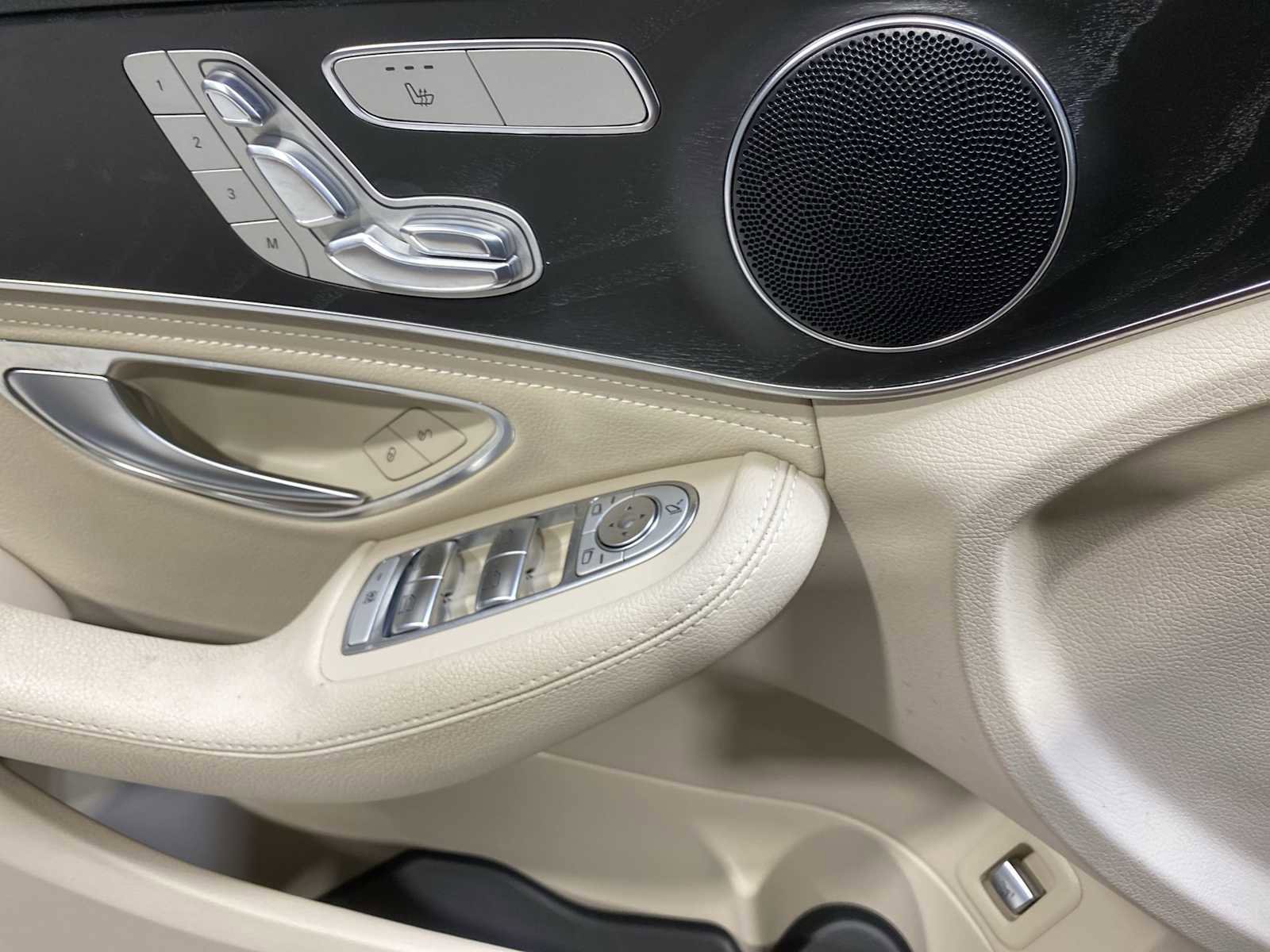 Used 2016 Mercedes-Benz C 300 4MATIC Sedan image 23