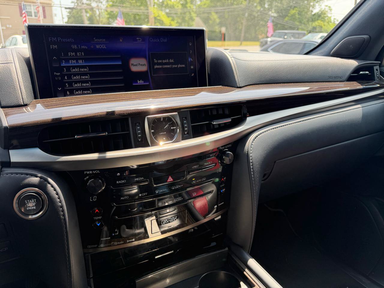 Used 2021 Lexus LX 570 4WD w/ Inspiration Series #2 image 13