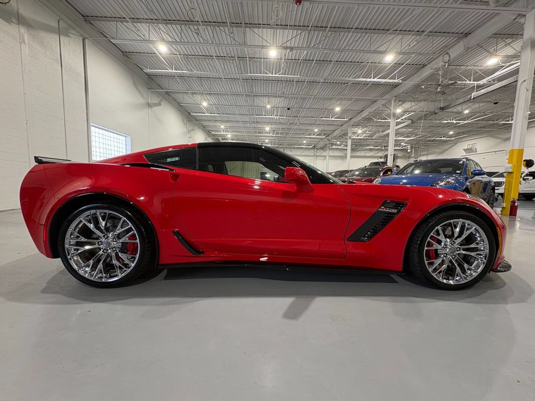 Used 2016 Chevrolet Corvette Z06 w/ 2LZ Preferred Equipment Group RWD image 8