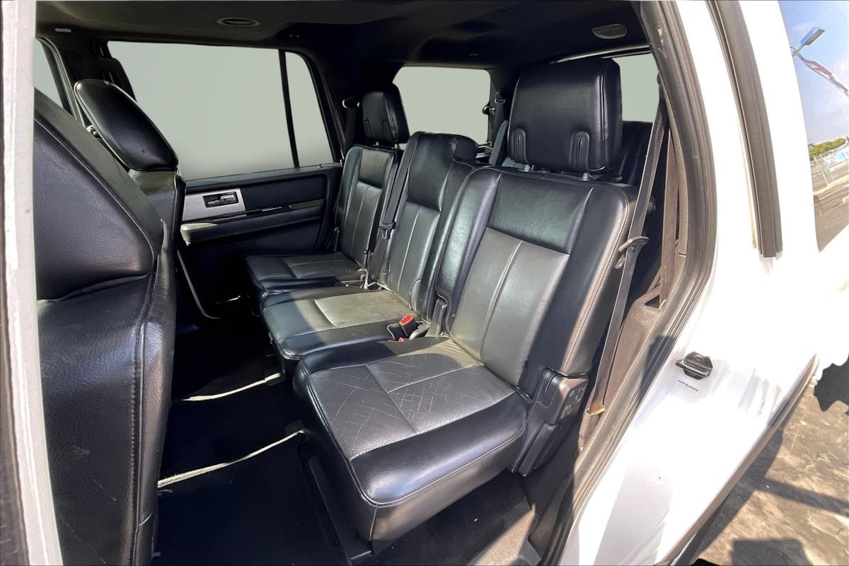 Used 2011 Ford Expedition XLT w/ 202A Rapid Spec Order Code RWD image 26