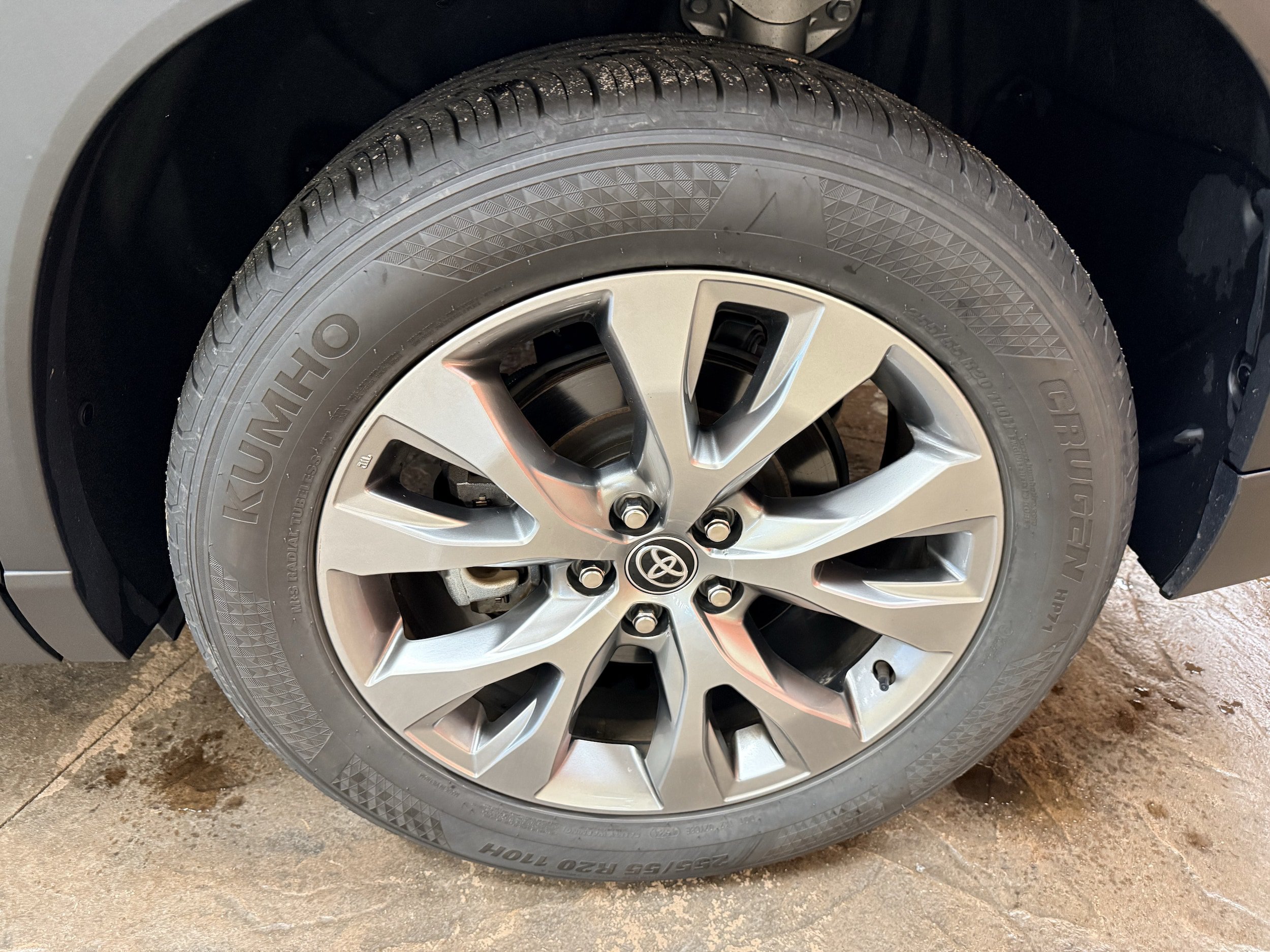 Used 2024 Toyota Grand Highlander AWD image 9