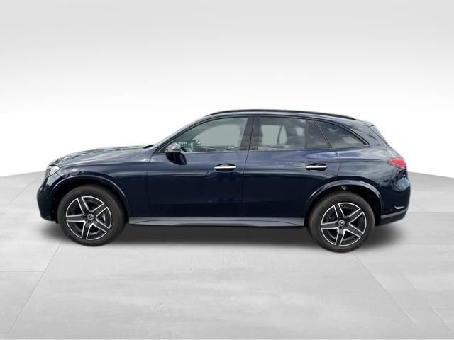 Used 2023 Mercedes-Benz GLC 300 4MATIC image 3