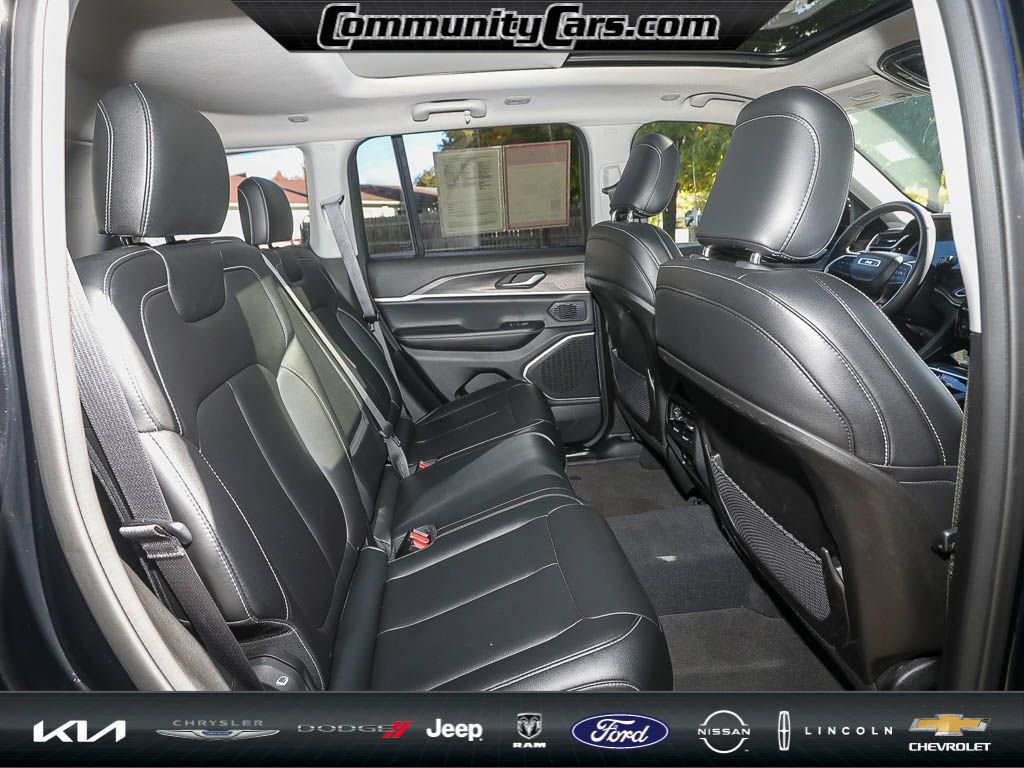 Used 2023 Jeep Grand Cherokee 4WD 4xe image 23