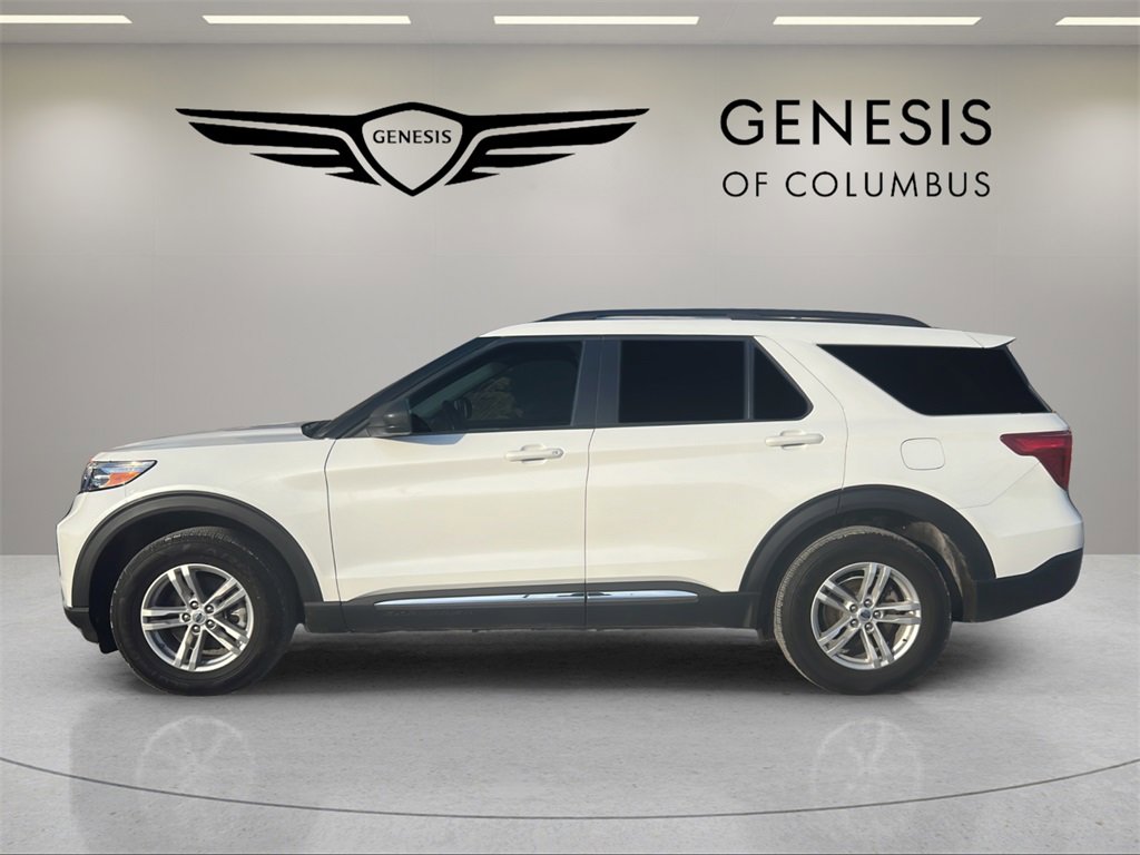 Used 2022 Ford Explorer XLT image 2