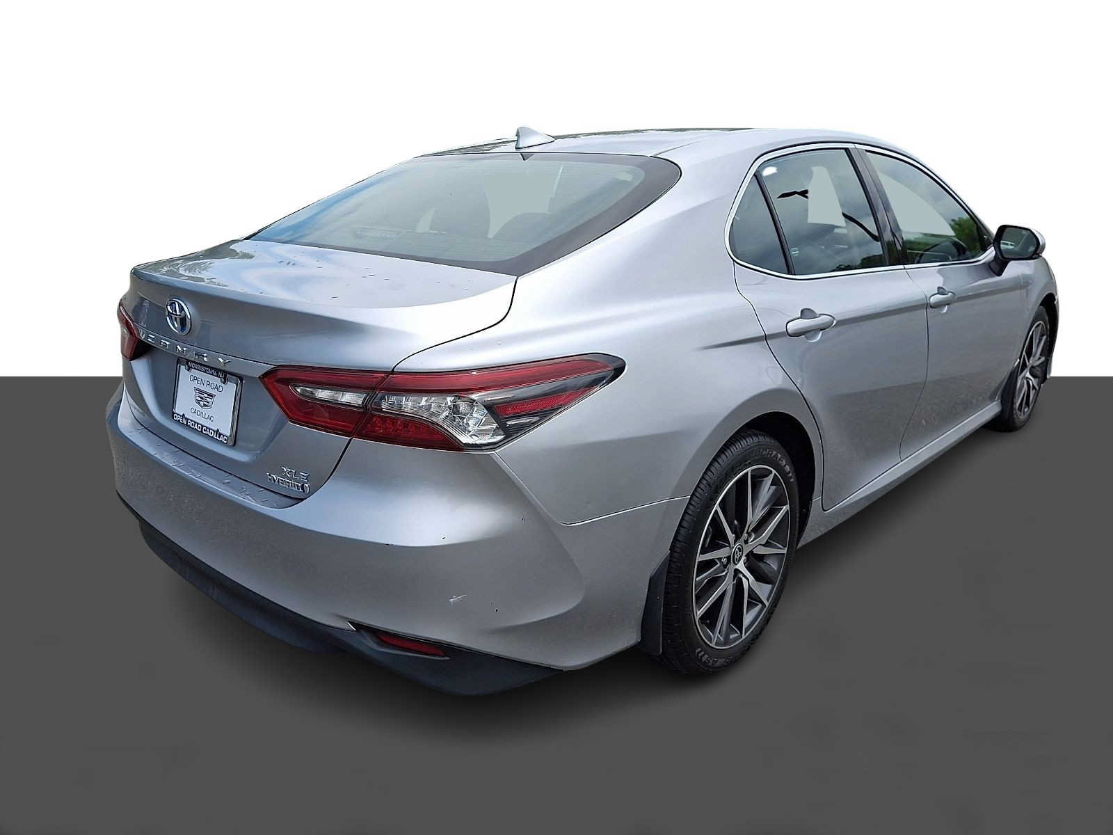Used 2023 Toyota Camry XLE FWD image 6