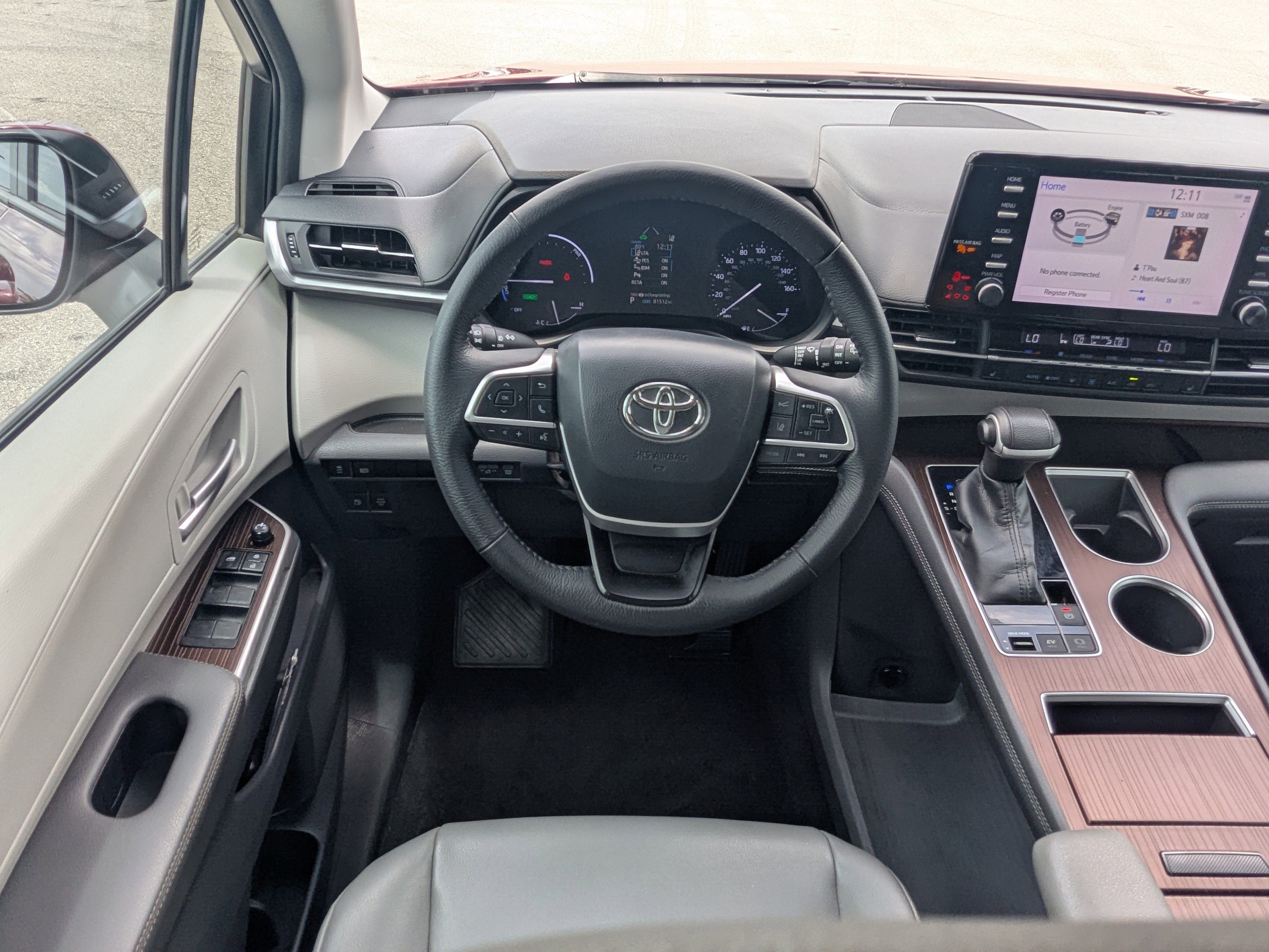 Used 2022 Toyota Sienna XLE FWD image 21