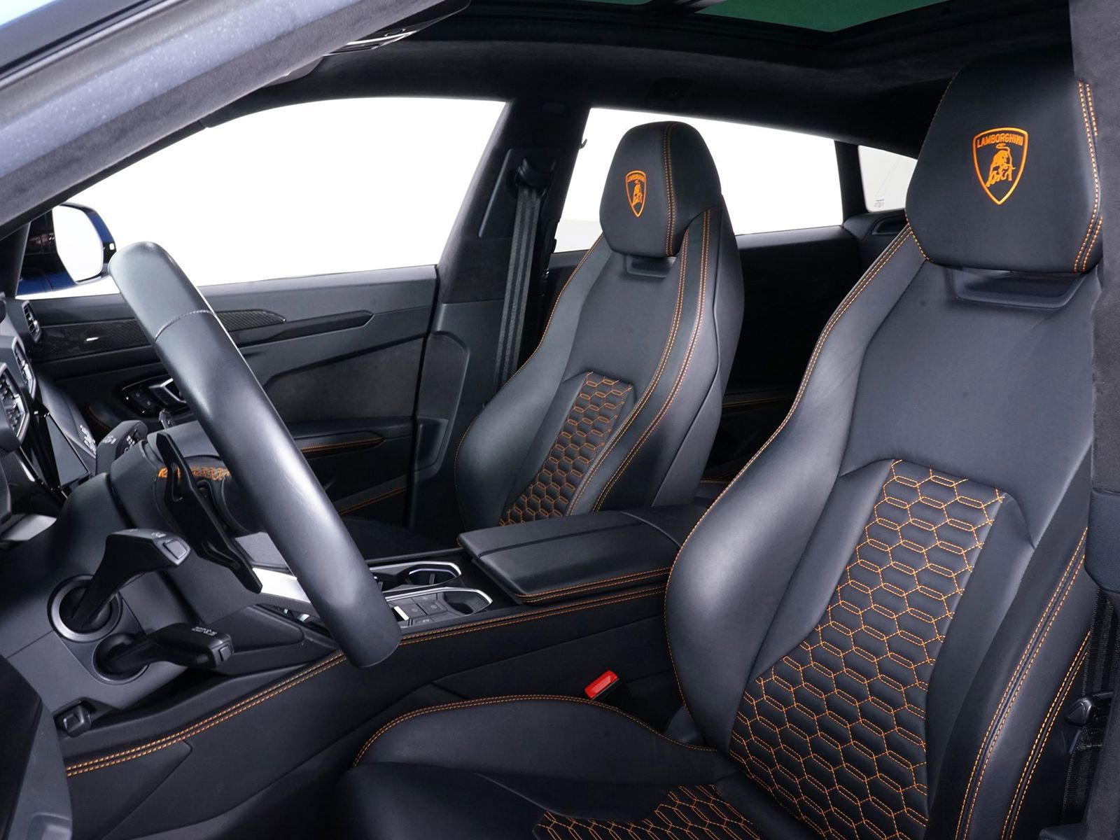 Used 2021 Lamborghini Urus image 24