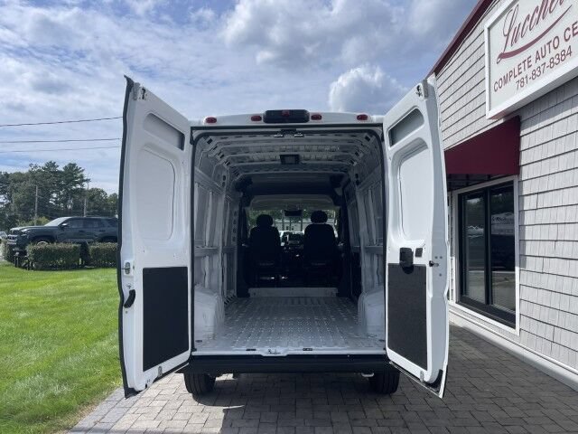 Used 2025 RAM ProMaster 2500 w/ Convenience Group FWD image 7
