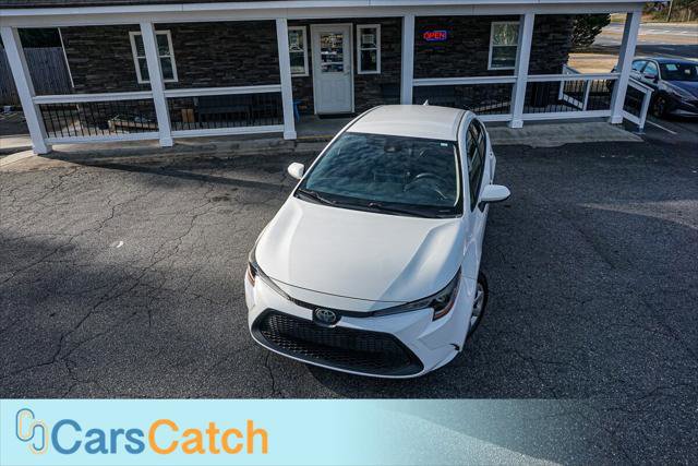 Used 2020 Toyota Corolla LE image 3