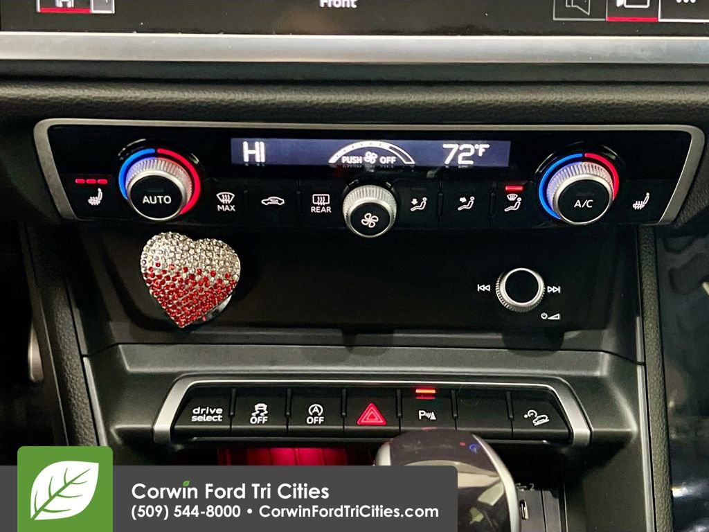 Used 2023 Audi Q3 2.0T Premium Plus w/ Premium Plus Package image 9