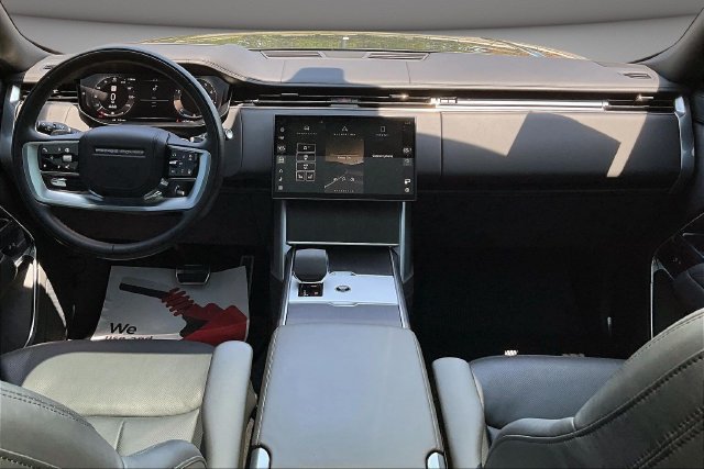 Used 2024 Land Rover Range Rover SE AWD/4WD image 7