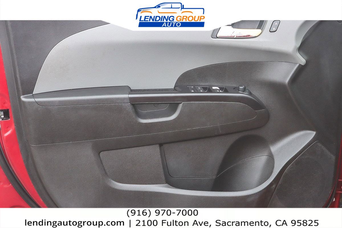 Used 2019 Chevrolet Sonic LT w/ Convenience Package image 19