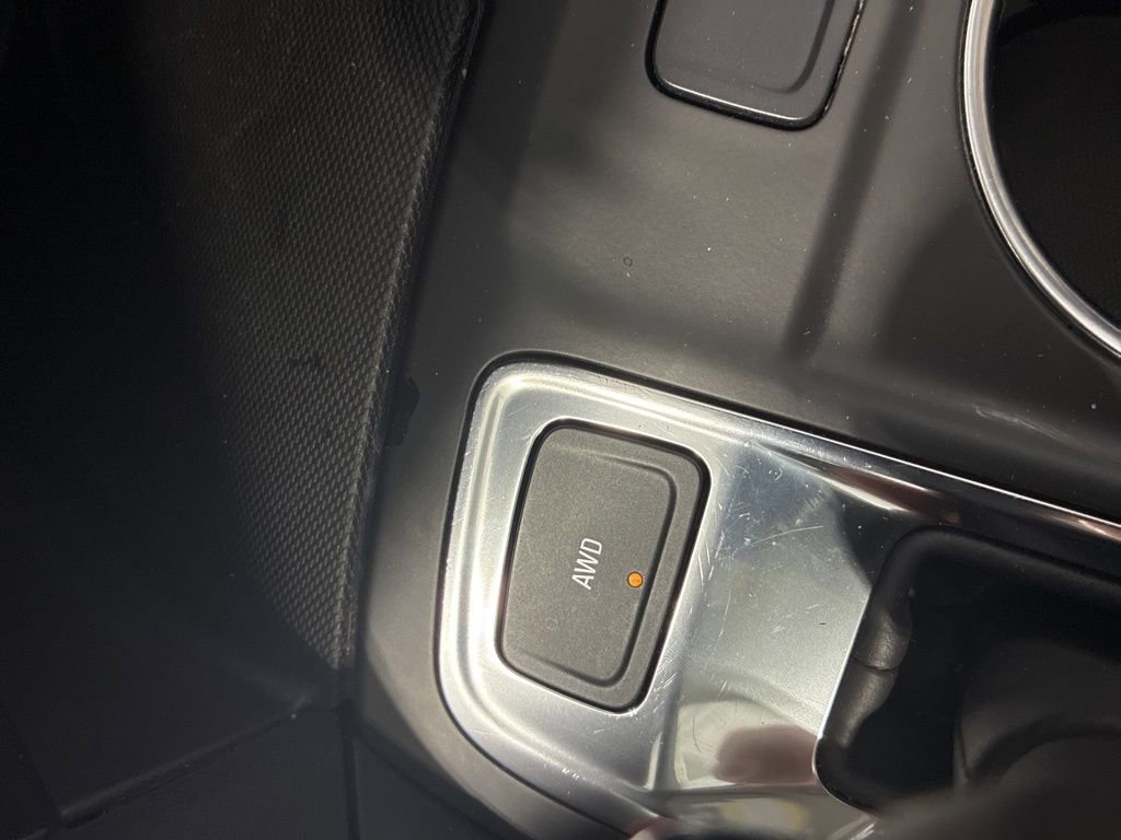 Used 2024 Chevrolet Equinox LT AWD/4WD image 21