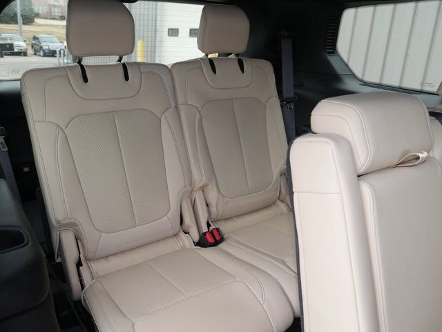 New 2025 Jeep Grand Cherokee L Limited w/ Luxury Tech Group II image 28