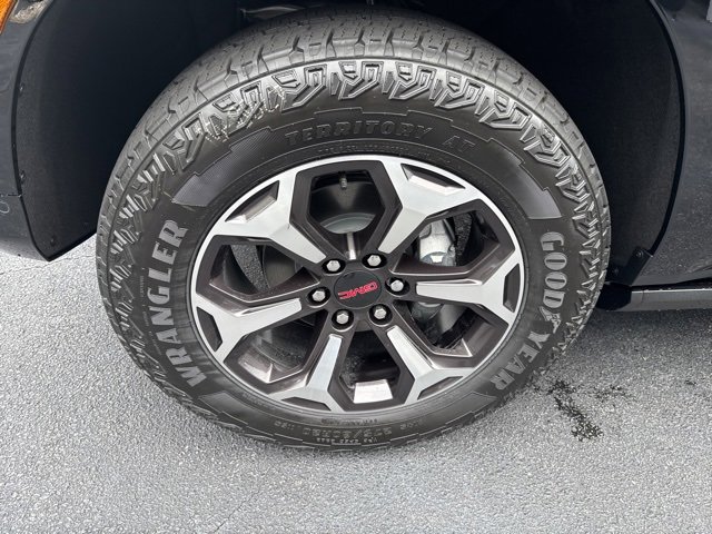 New 2025 GMC Yukon AT4 Ultimate w/ LPO, Floor Liner Package image 19