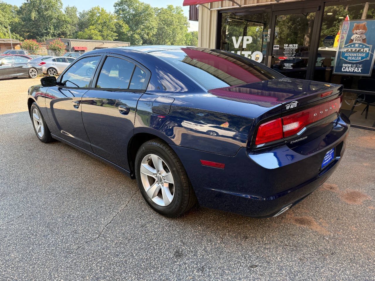 Used 2014 Dodge Charger SE RWD image 6