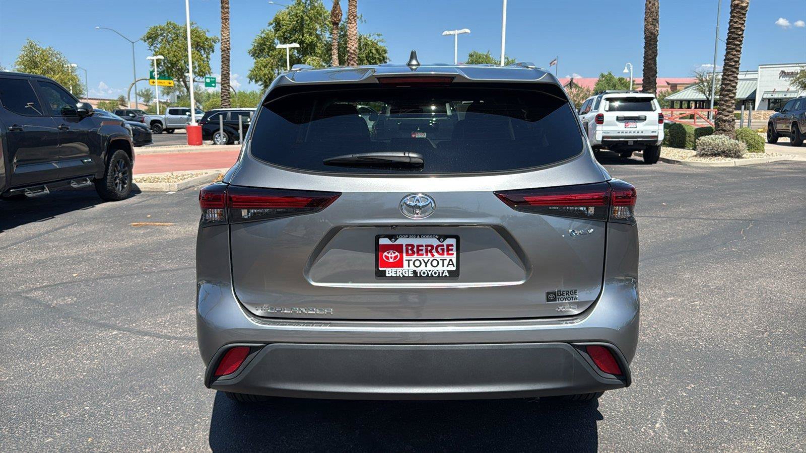Used 2026 Toyota Highlander XLE AWD/4WD image 7