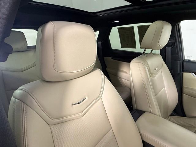 Used 2018 Cadillac XT5 Luxury w/ Driver Awareness Package AWD/4WD image 31
