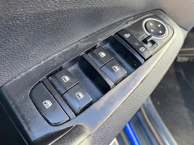 Used 2022 Kia Seltos LX image 17