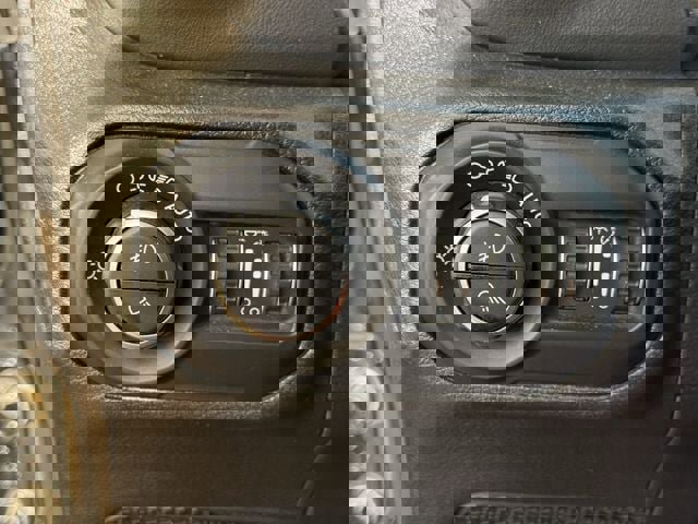 Used 2020 Jeep Gladiator Overland image 25