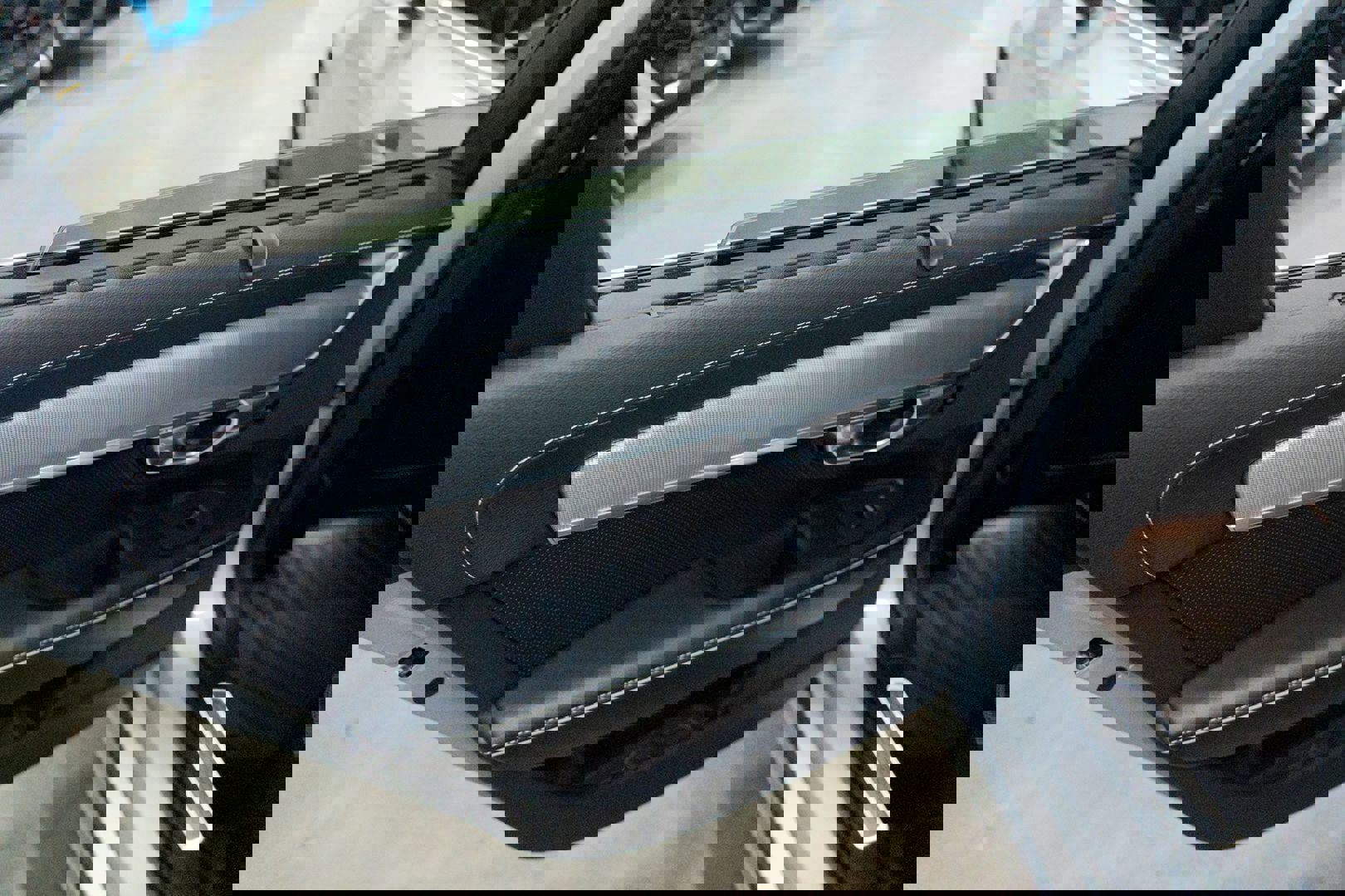 Used 2019 Volvo V90 T5 R-Design w/ Protection Package Premier image 23