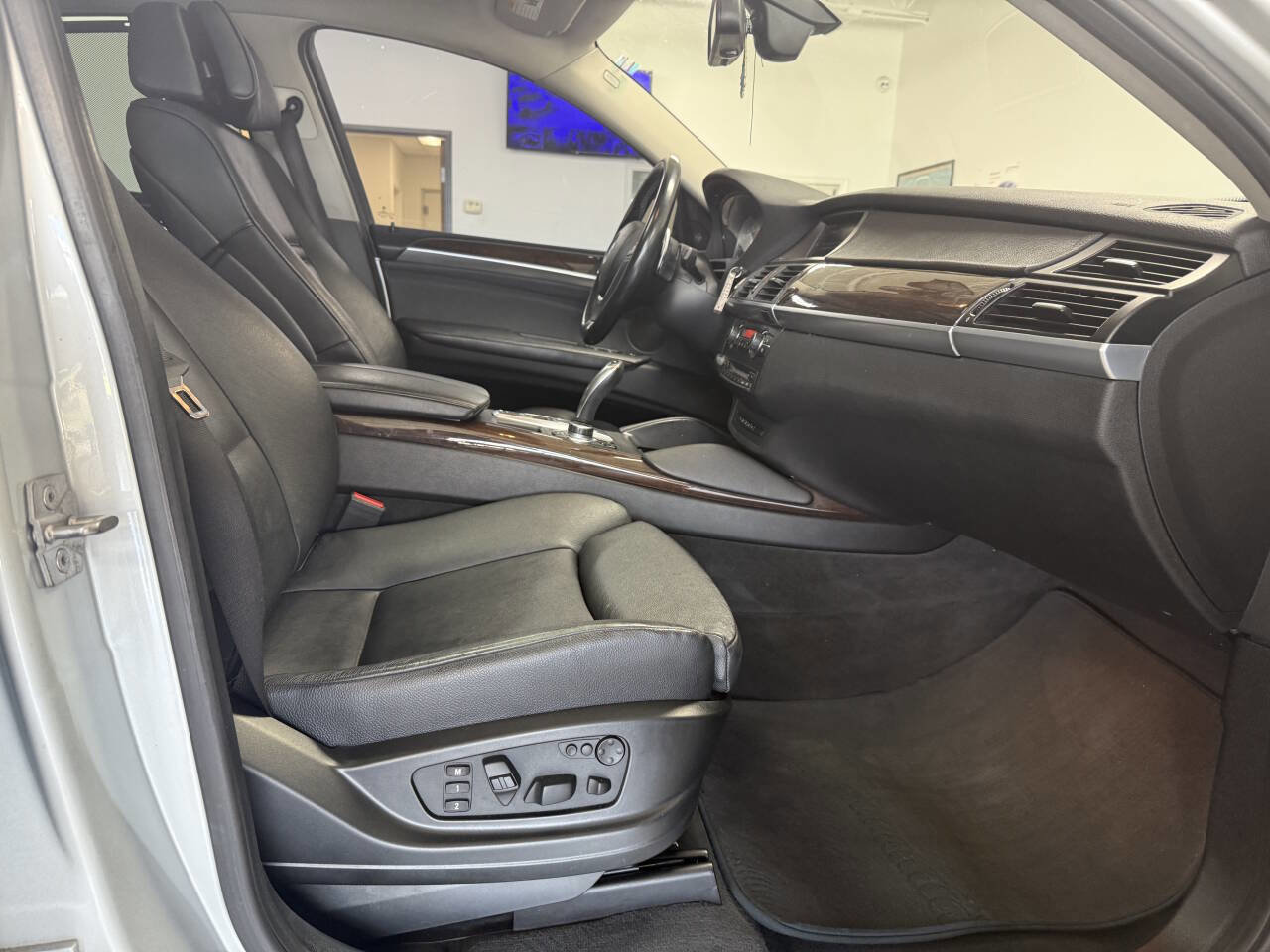 Used 2013 BMW X6 xDrive50i image 14